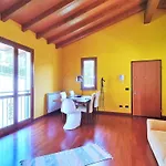 شقة In Bosco With Scenic Terrace Montegrino Valtravaglia
