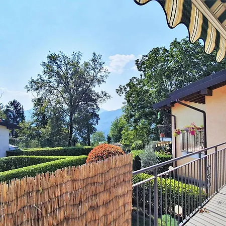 Διαμέρισμα In Bosco With Scenic Terrace Montegrino Valtravaglia