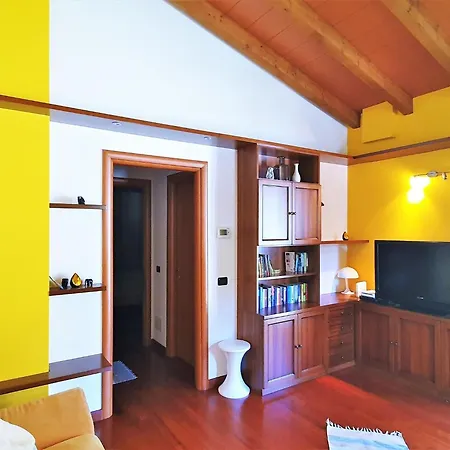 In Bosco With Scenic Terrace Montegrino Valtravaglia