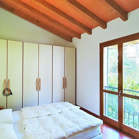 In Bosco With Scenic Terrace Montegrino Valtravaglia