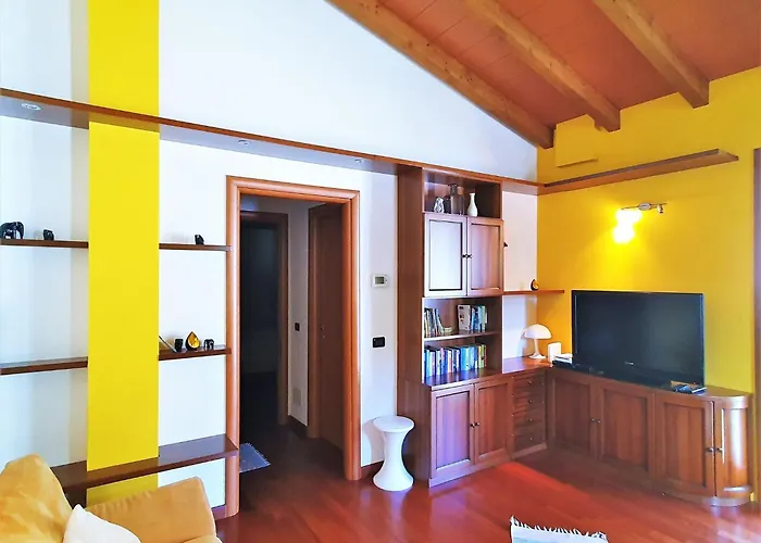 In Bosco With Scenic Terrace Montegrino Valtravaglia